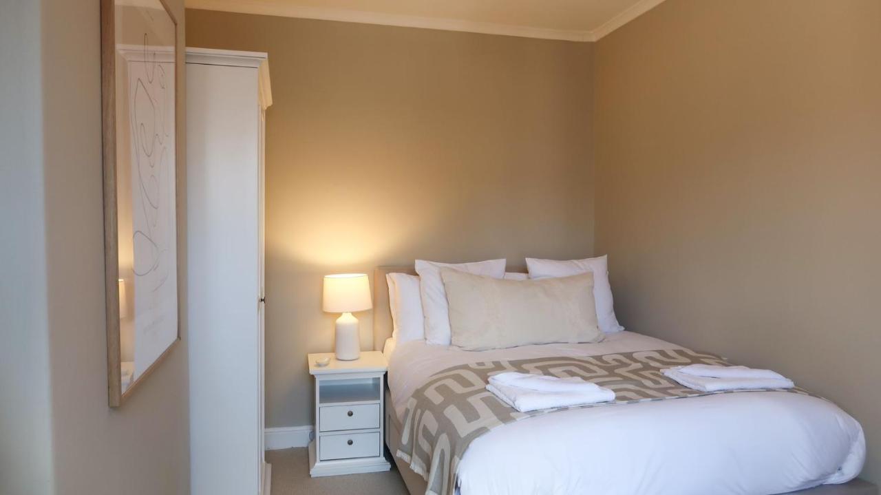 Luxury Living Outside The City Walls - Sleeps Six! Честер Экстерьер фото