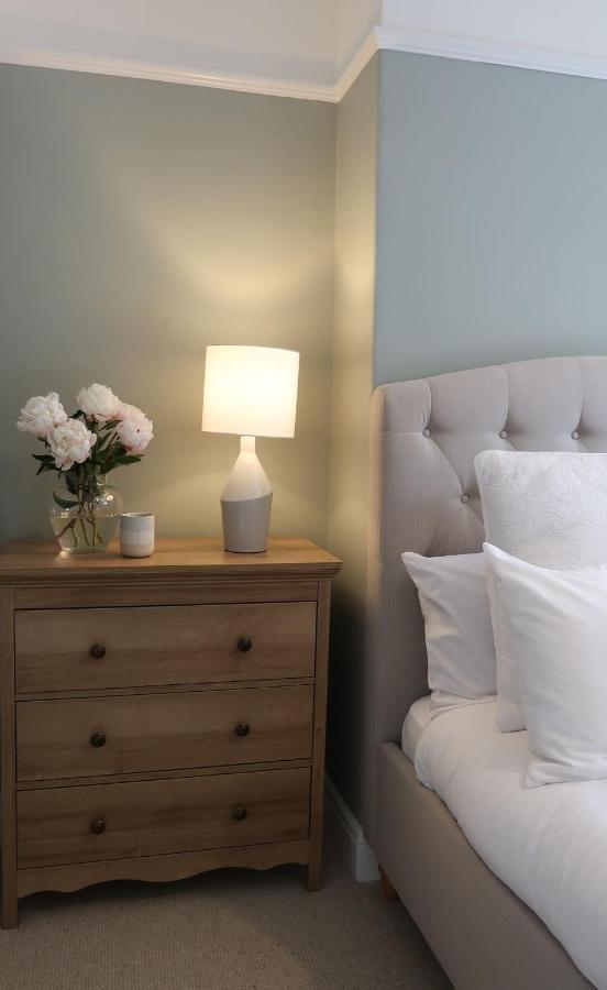Luxury Living Outside The City Walls - Sleeps Six! Честер Экстерьер фото