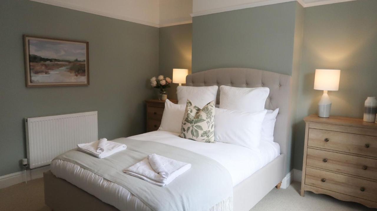 Luxury Living Outside The City Walls - Sleeps Six! Честер Экстерьер фото