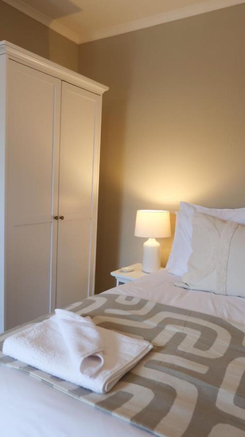 Luxury Living Outside The City Walls - Sleeps Six! Честер Экстерьер фото