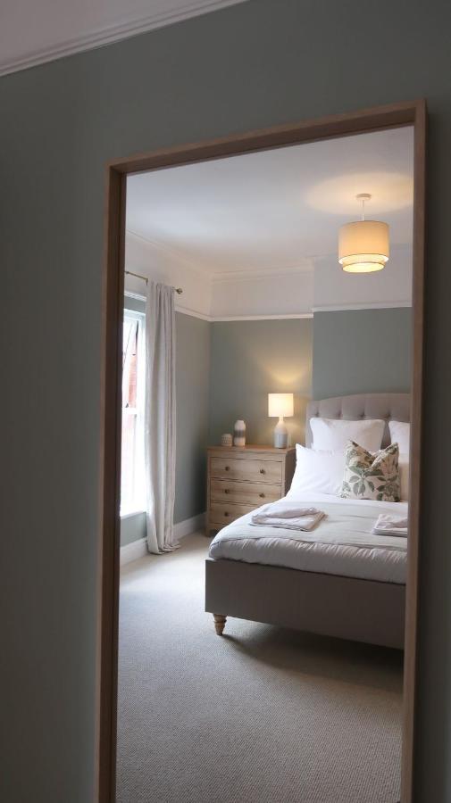 Luxury Living Outside The City Walls - Sleeps Six! Честер Экстерьер фото