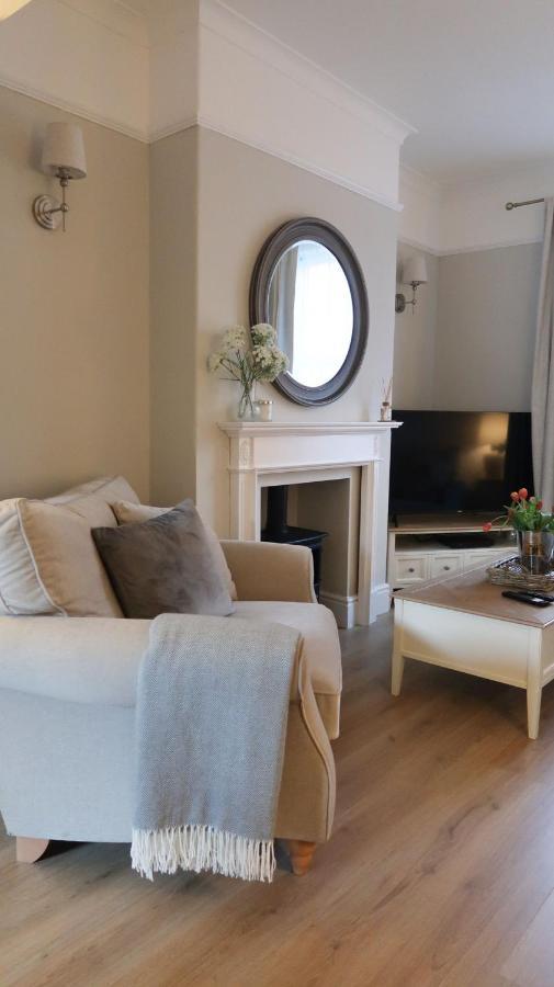 Luxury Living Outside The City Walls - Sleeps Six! Честер Экстерьер фото